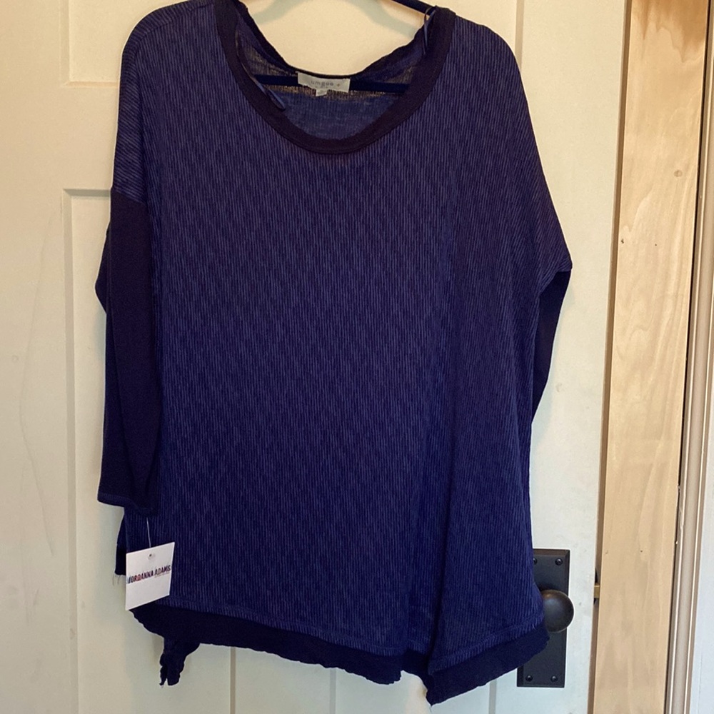 Navy top